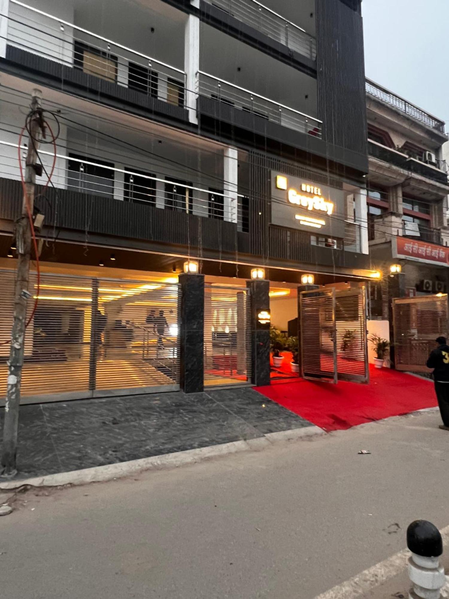 Hotel Grey Sky New Delhi Exterior photo