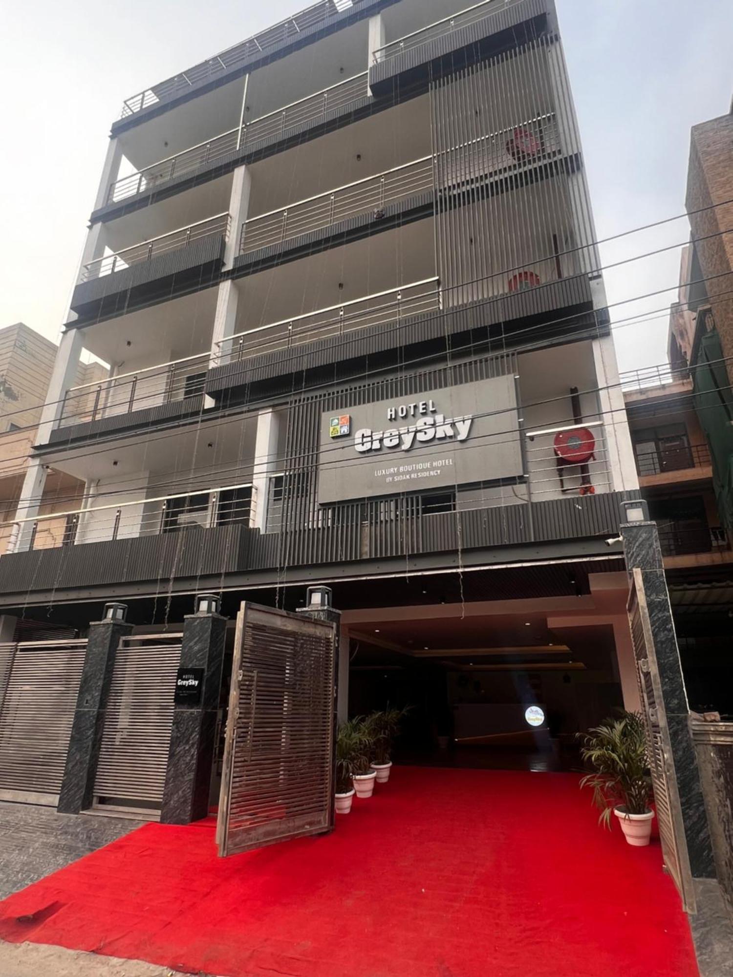 Hotel Grey Sky New Delhi Exterior photo